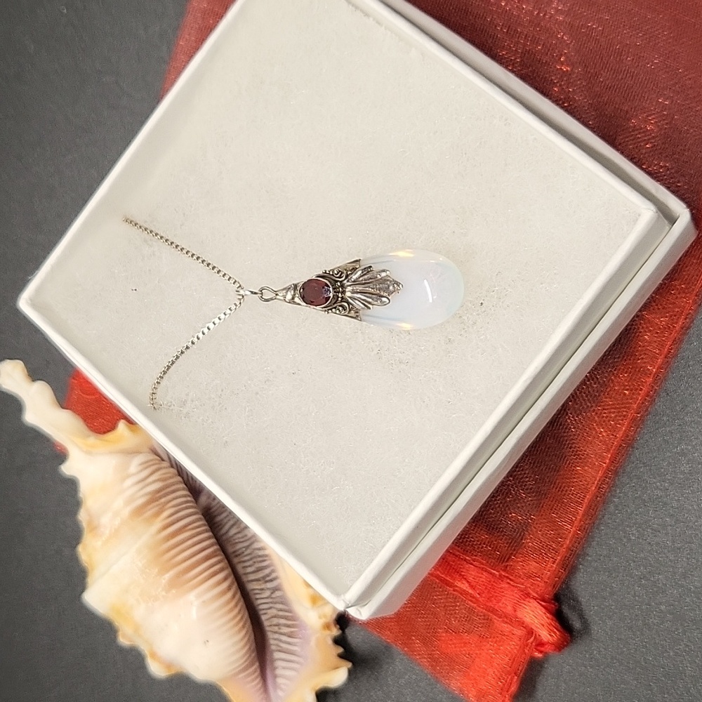 Opalite and garnet sterling silver pendant- WITH sterling silver box chain - Picture 8 of 8
